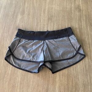 Lululemon Speed Up Shorts Gray and Black size 8 2.5 inch